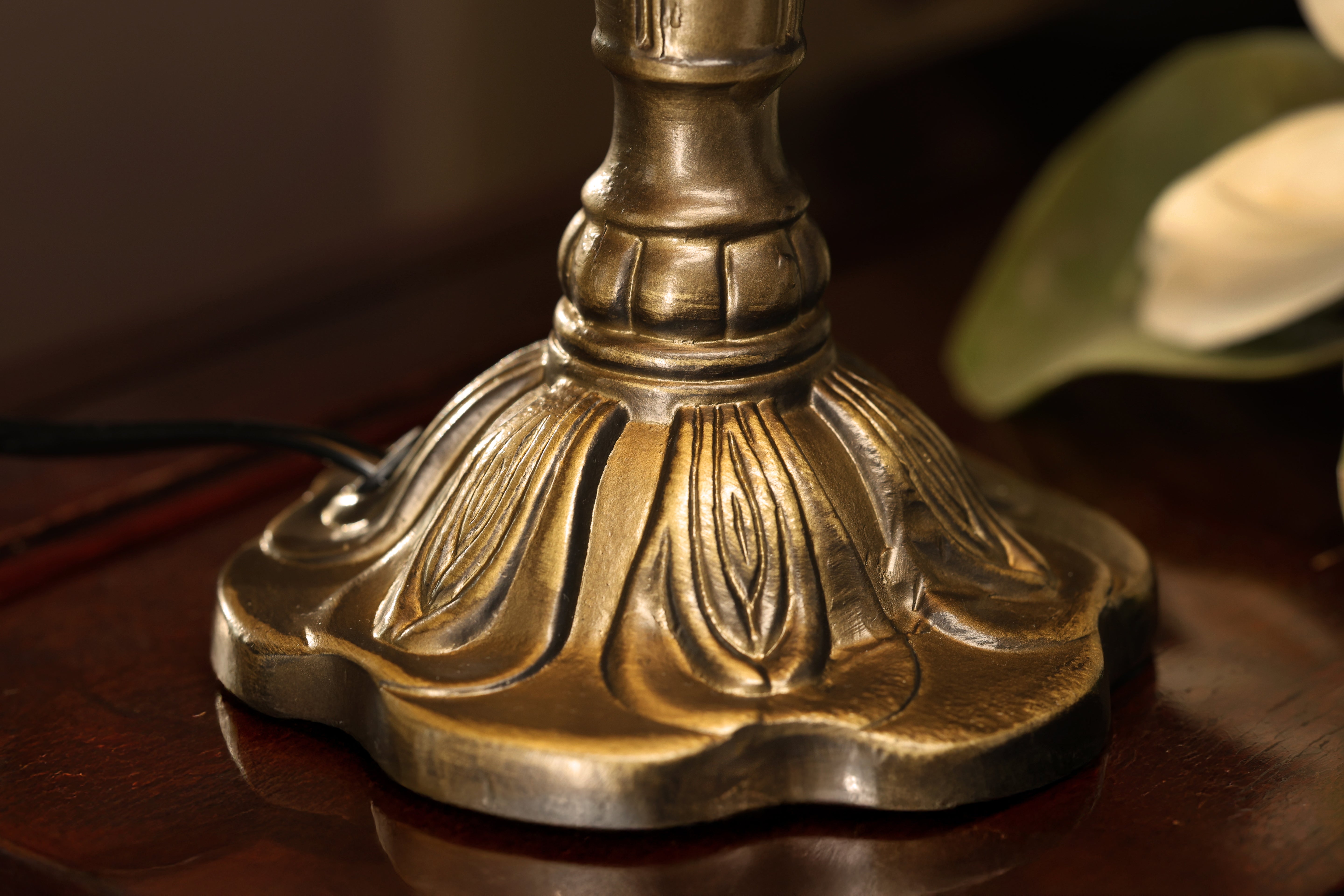 Lampe i Tiffany-stil med øyenstikker