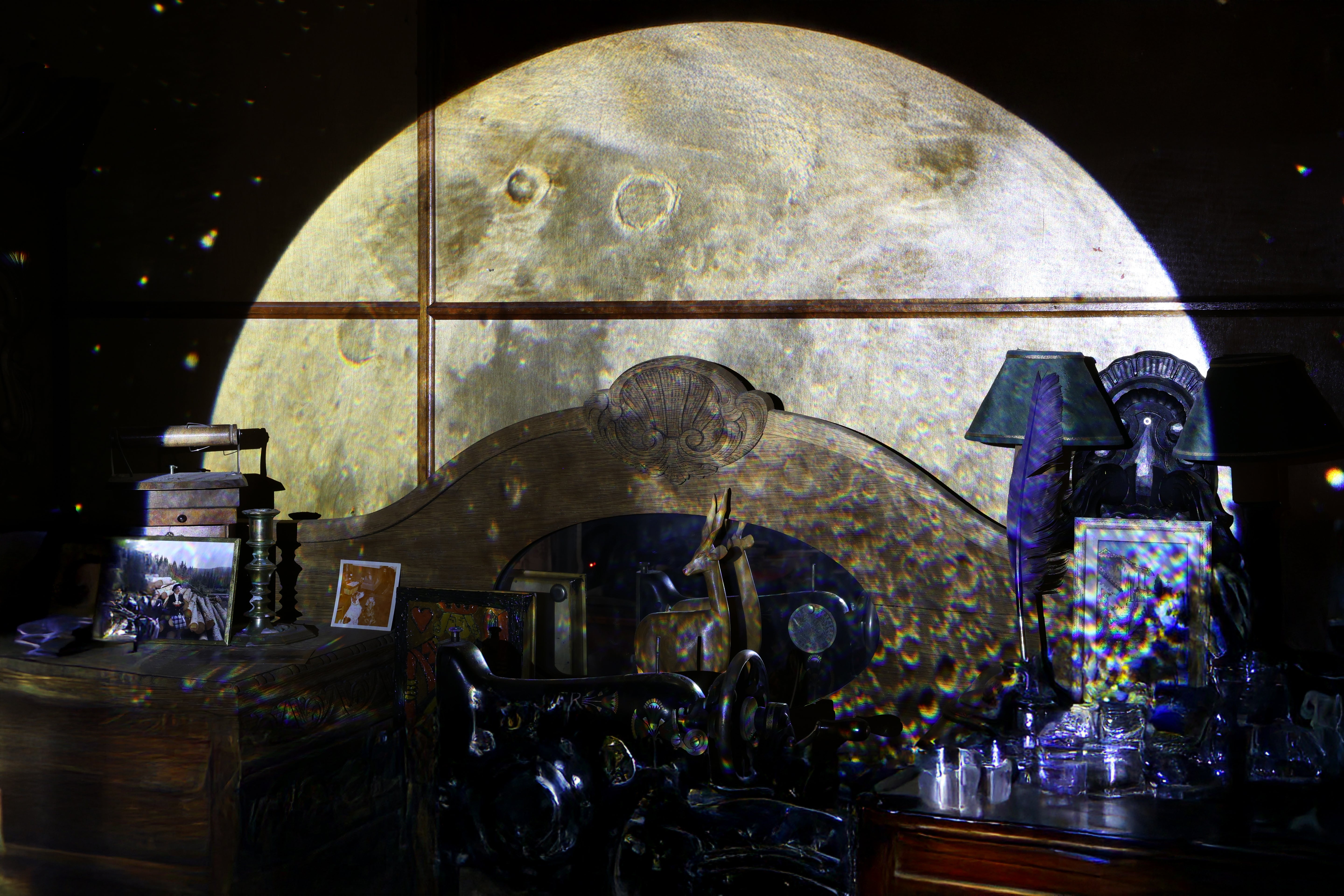 Galakseprosjektor (svart:utsolgt) hvit/svart fortsatt på lager