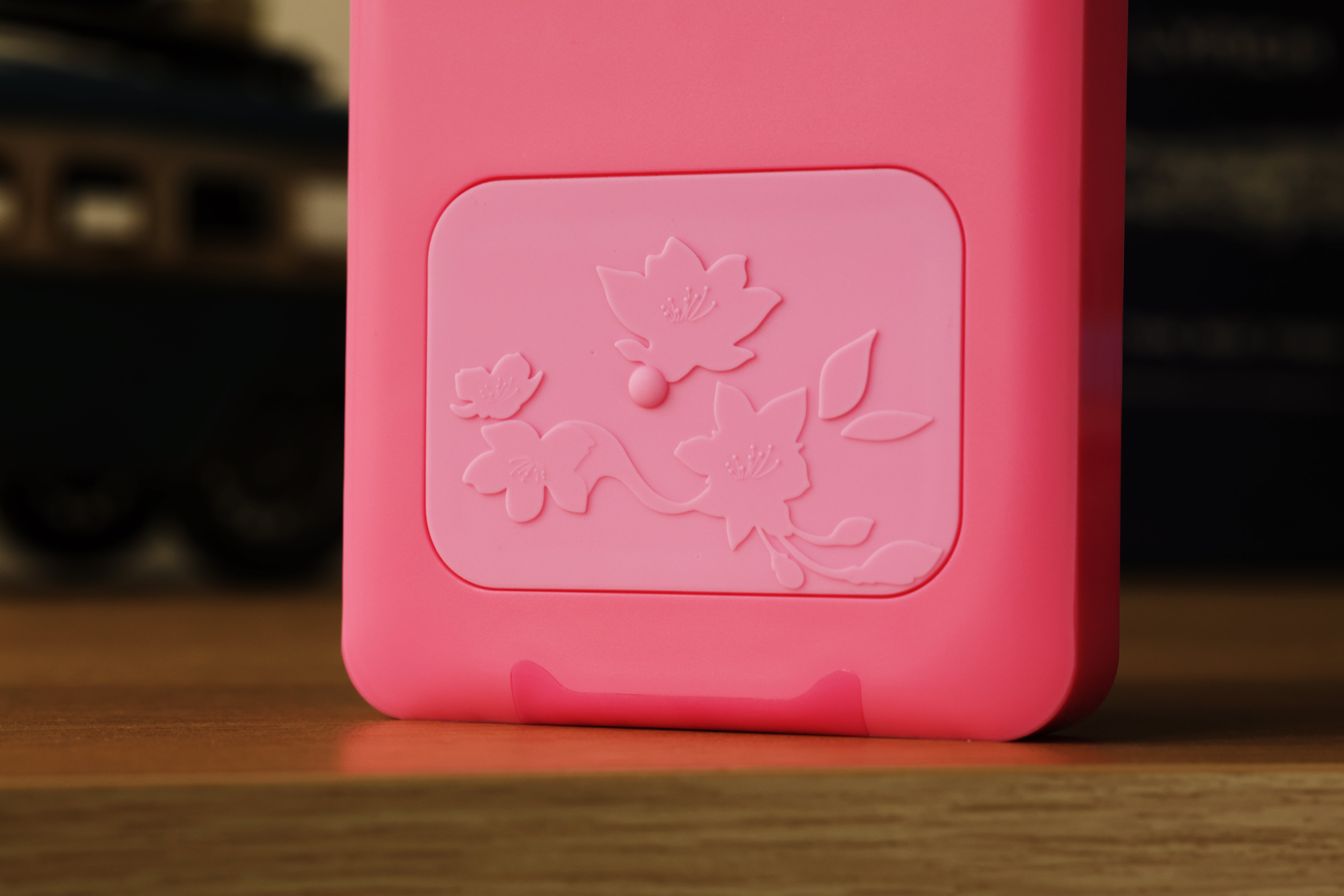 Låseboks til mobil – rosa med blomster